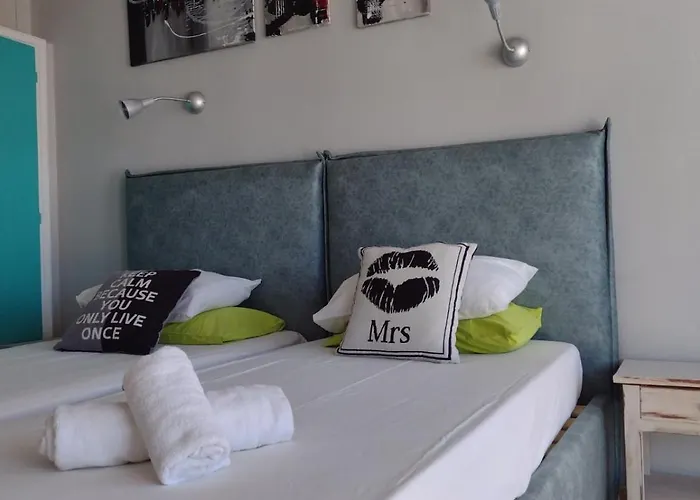 Art Benitses בניטסס