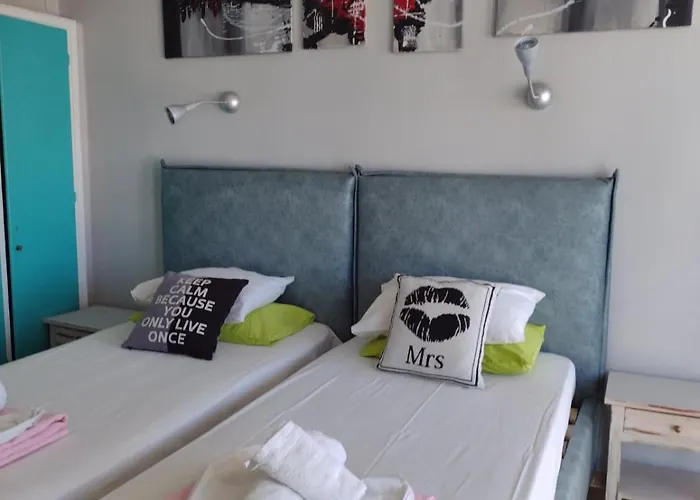 דירה Art Benitses בניטסס