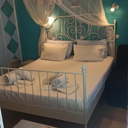 Art Benitses * Benitses (Corfu)