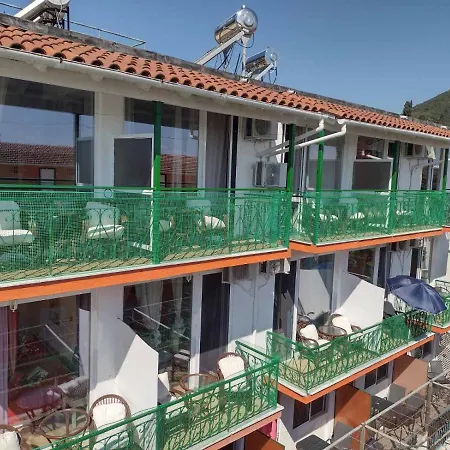 Apartament Art Benitses *