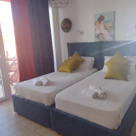 Art Benitses Benitses (Corfu)