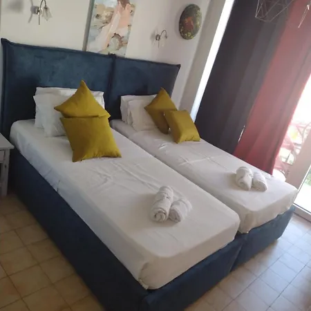 Art Benitses Benitses (Corfu)