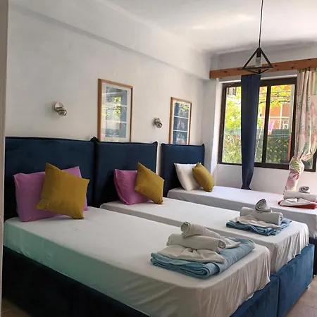 Apartament Art Benitses *