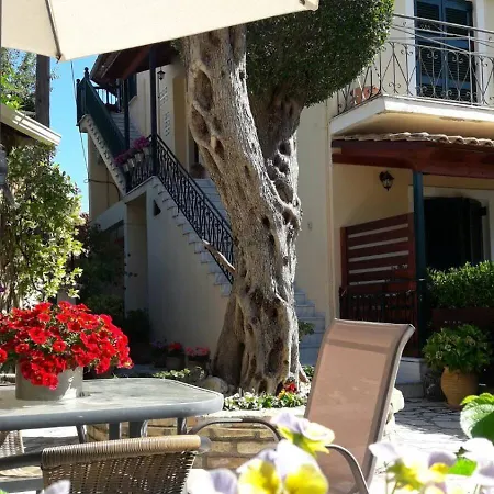 Art Benitses Benitses (Corfu)