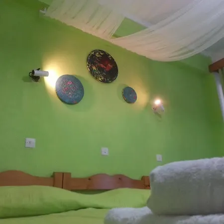 Apartament Art Benitses *