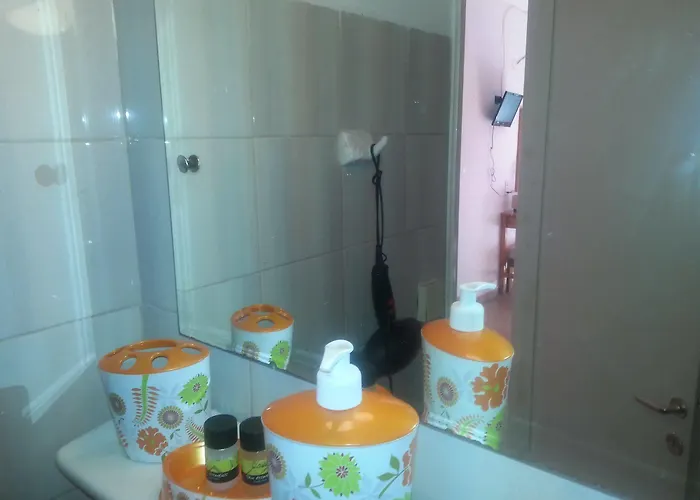 Art Benitses Апартаменты *