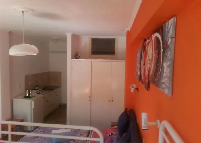 Art Benitses Апартаменты *