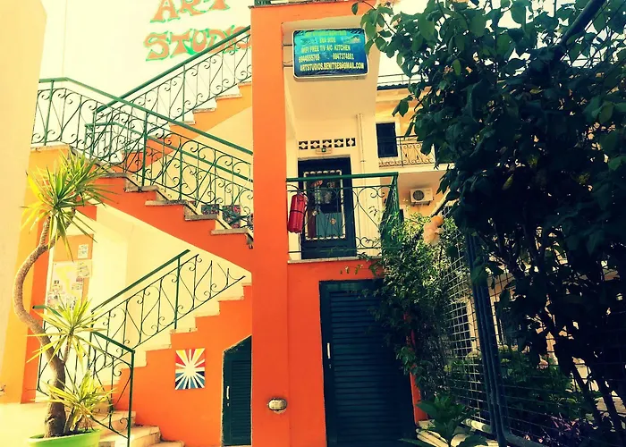 Апартаменты Art Benitses *