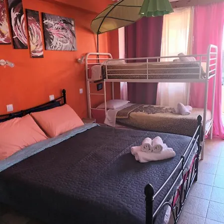 Art Benitses Apartamento *