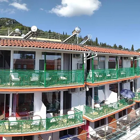 Art Benitses Benitses (Corfu)