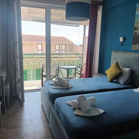 Art Benitses Benitses (Corfu)