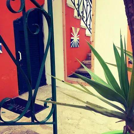 Art Benitses *